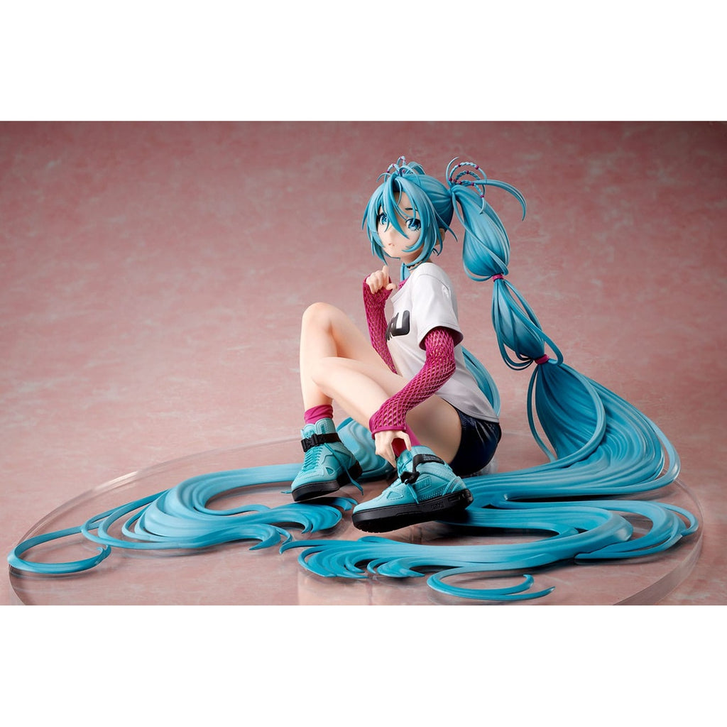 Imagen del producto Figura Hatsune Miku 1/4 Yoneyama Mai The Latest Street Style "Cute" 17 cm