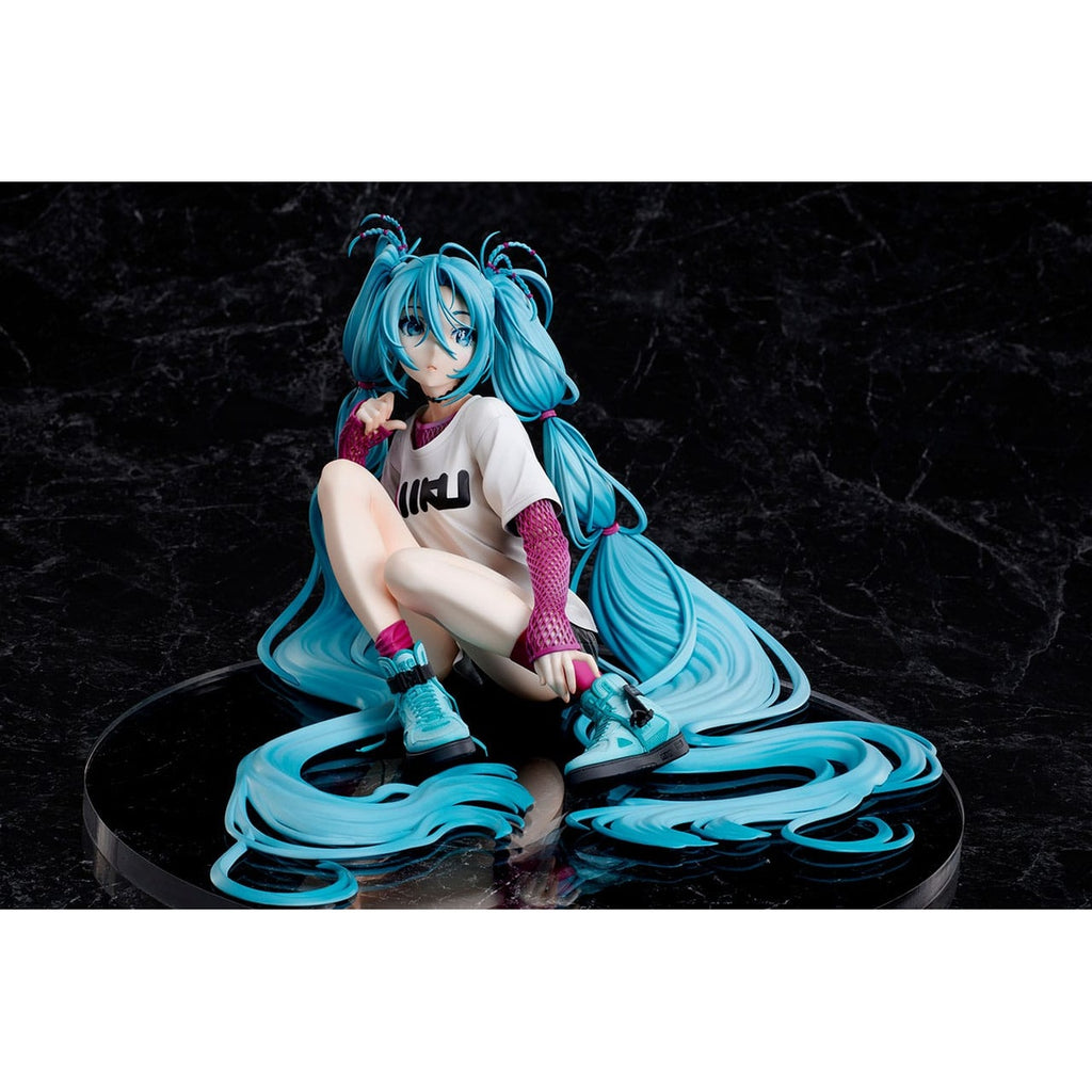 Imagen del producto Estatua Hatsune Miku 1/4 Yoneyama Mai The Latest Street Style "Cute" Edición Limitada 17 cm