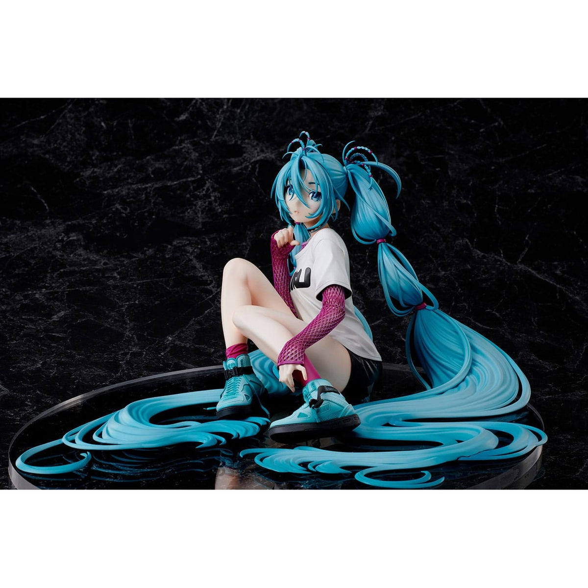 Imagen del producto Estatua Hatsune Miku 1/4 Yoneyama Mai The Latest Street Style "Cute" Edición Limitada 17 cm