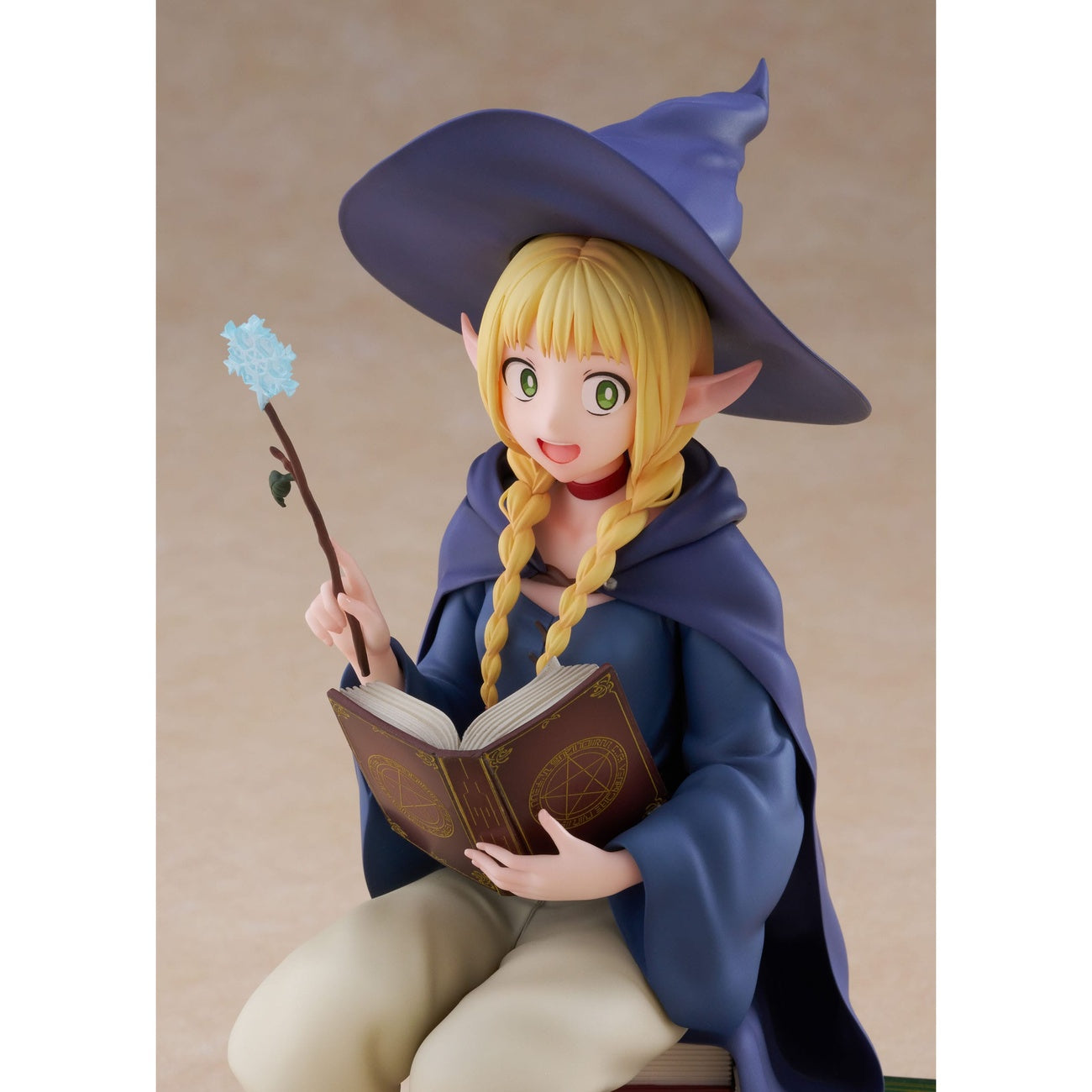 Imagen del producto Delicious in Dungeon Estatua PVC 1/7 Marcille Student Ver. AmiAmi Limited Edition 19 cm