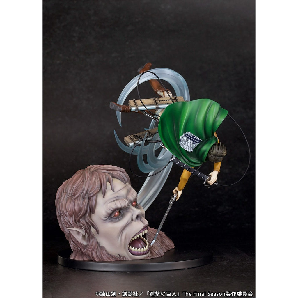 Imagen del producto Attack on Titan Figura PVC 1/7 Levi vs Titán Bestia Ver. 28 cm