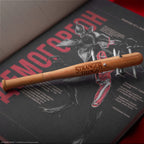 Imagen del producto Stranger Things Bolígrafo bate con pinchos & Pin de Stranger Things