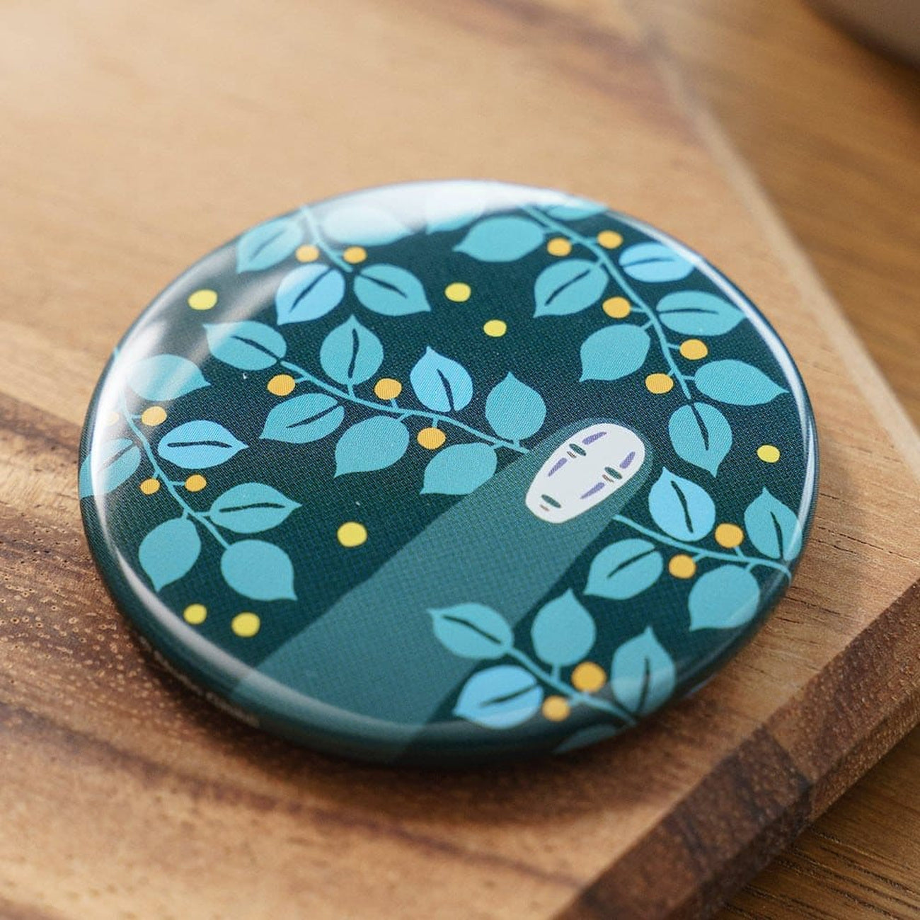 Imagen del producto El viaje de Chihiro pin No Face 5 cm