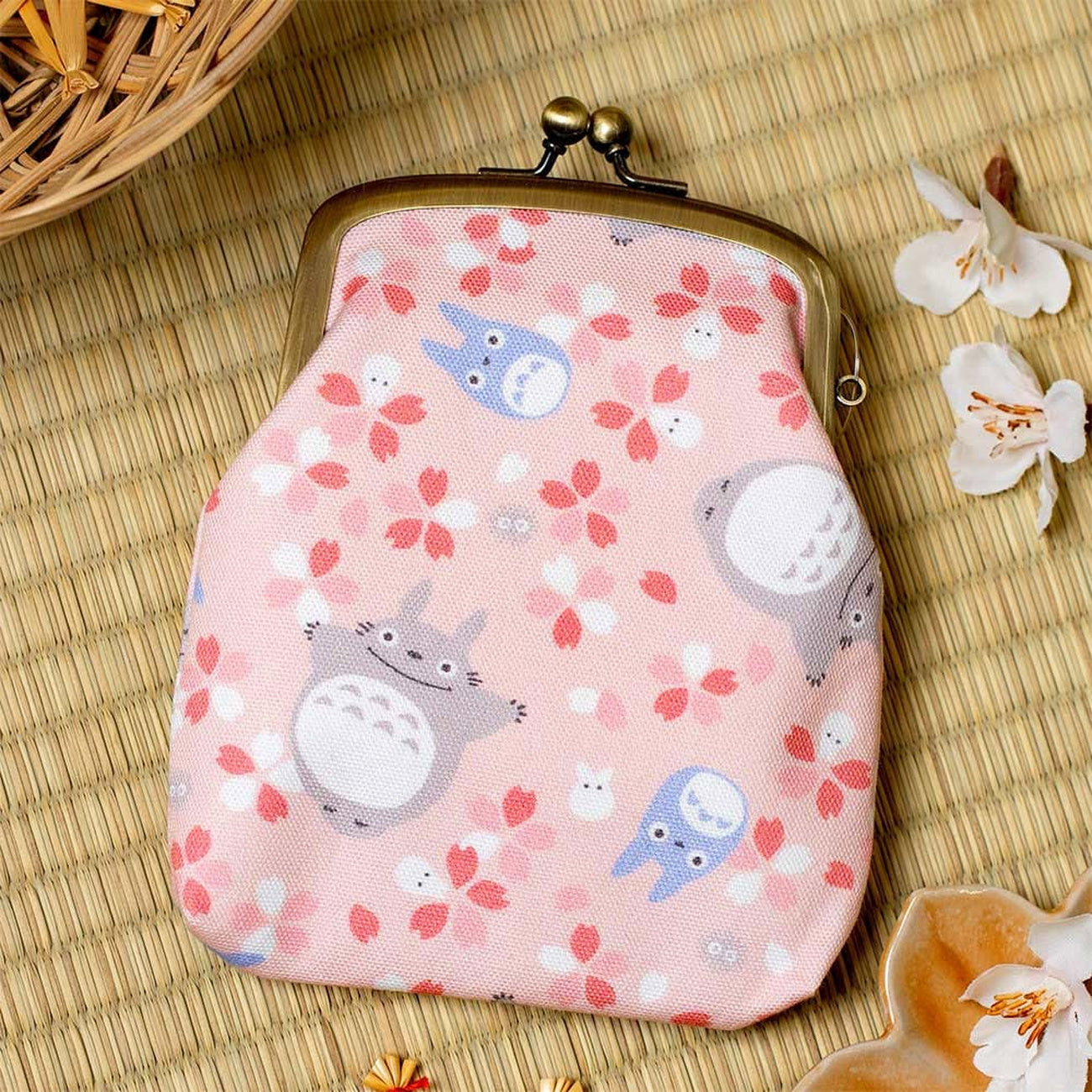 Imagen del producto Mi Vecino Totoro Cartera Totoro Flores de Cerezo