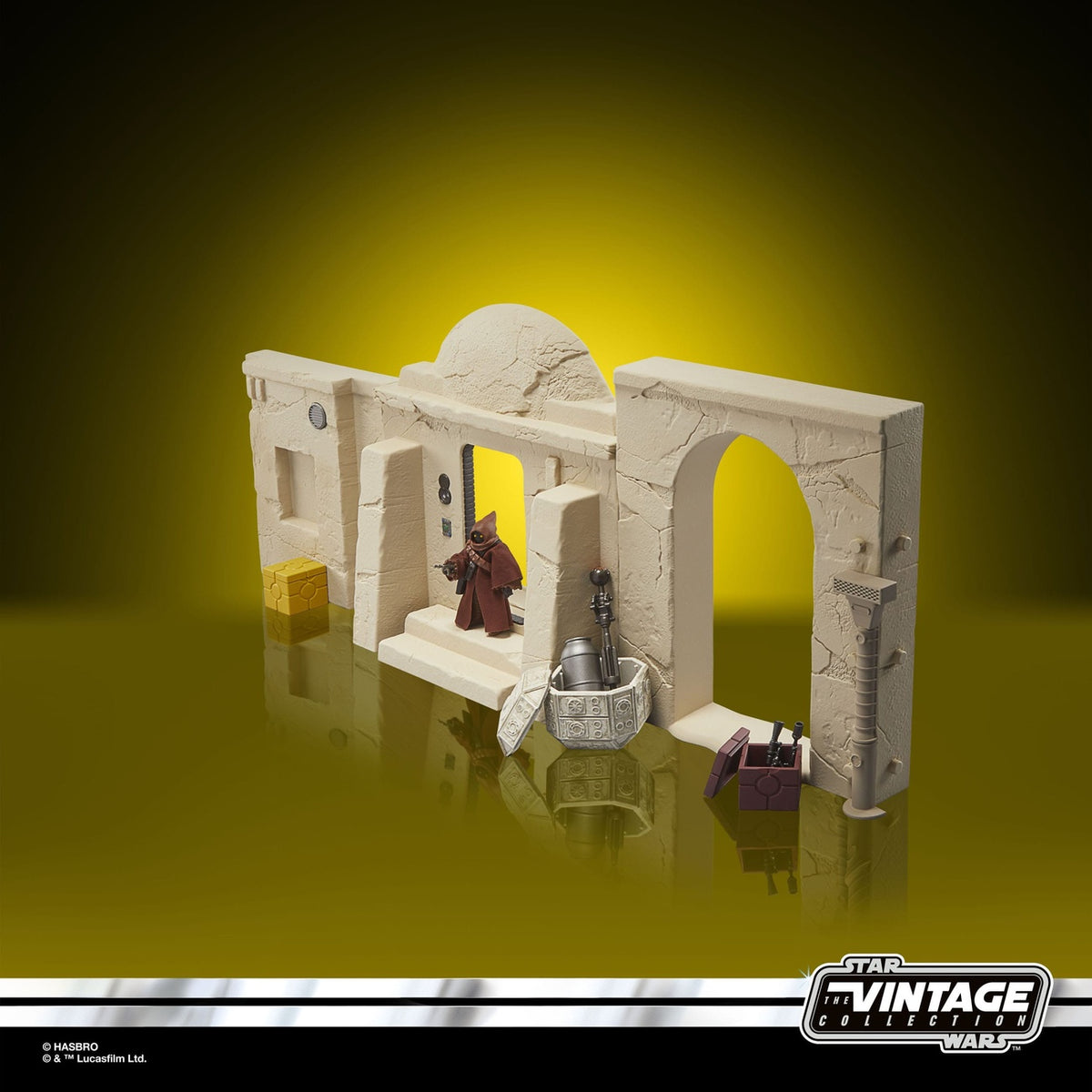 Imagen del producto Star Wars Episodio IV Vintage Collection Playset Streets of Mos Eisley con figura de acción Jawa