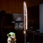 Imagen del producto Star Wars Lámpara Mandalorian Darksaber 59 cm