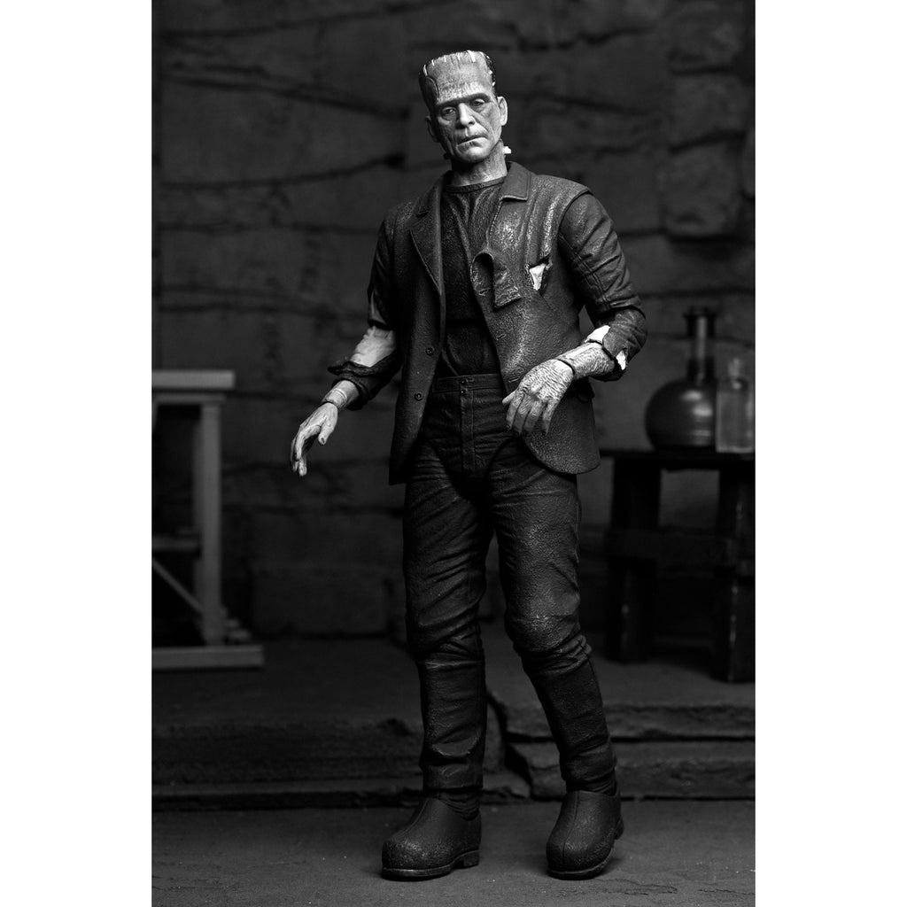 Imagen del producto Figura de acción Universal Monsters Ultimate El monstruo de Frankenstein (Bride of Frankenstein) (B/N) 18 cm
