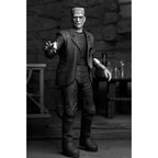 Imagen del producto Figura de acción Universal Monsters Ultimate El monstruo de Frankenstein (Bride of Frankenstein) (B/N) 18 cm
