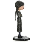 Imagen del producto Wednesday Head Knocker figura cabezona Wednesday Addams 21 cm