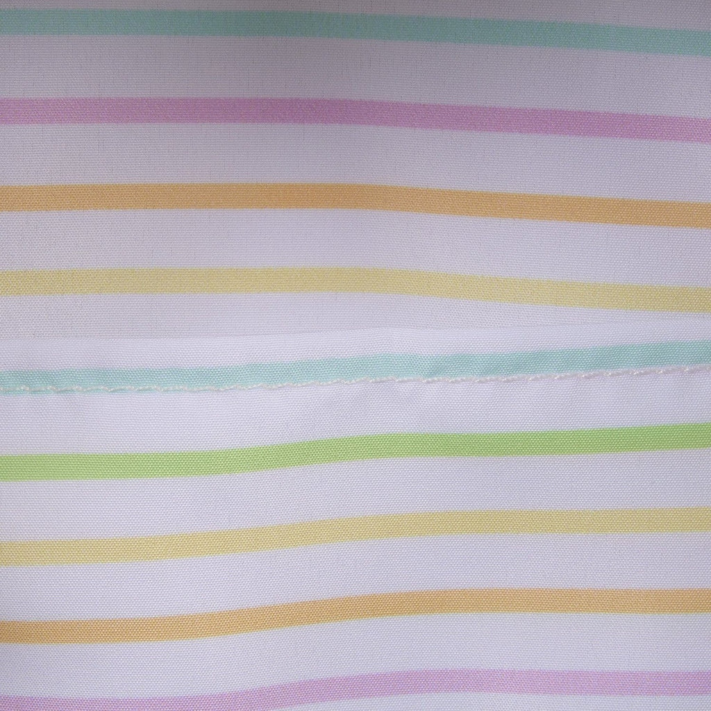 Imagen del producto Disney by Loungefly bandolera Mickey and Friends Rainbow Stripes