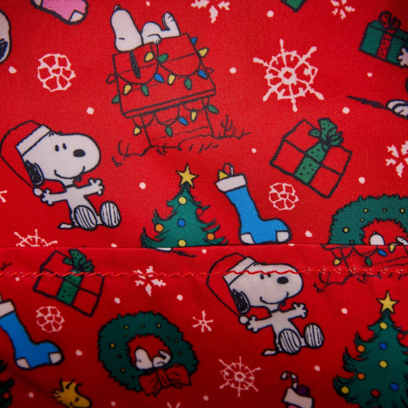 Imagen del producto Peanuts by Loungefly mini mochila Holiday