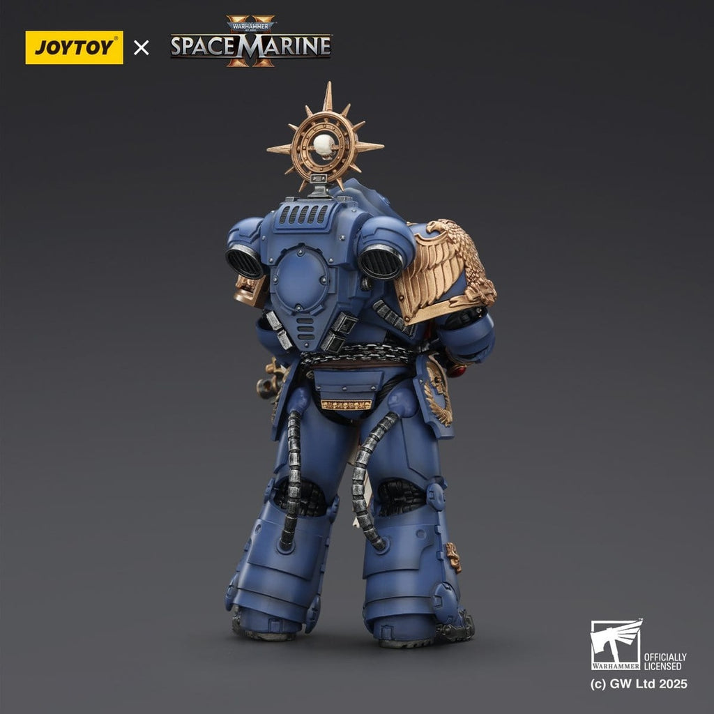 Imagen del producto Figura de acción Warhammer 40,000 Ultramarines Heavy Relic Primus Armor 13 cm