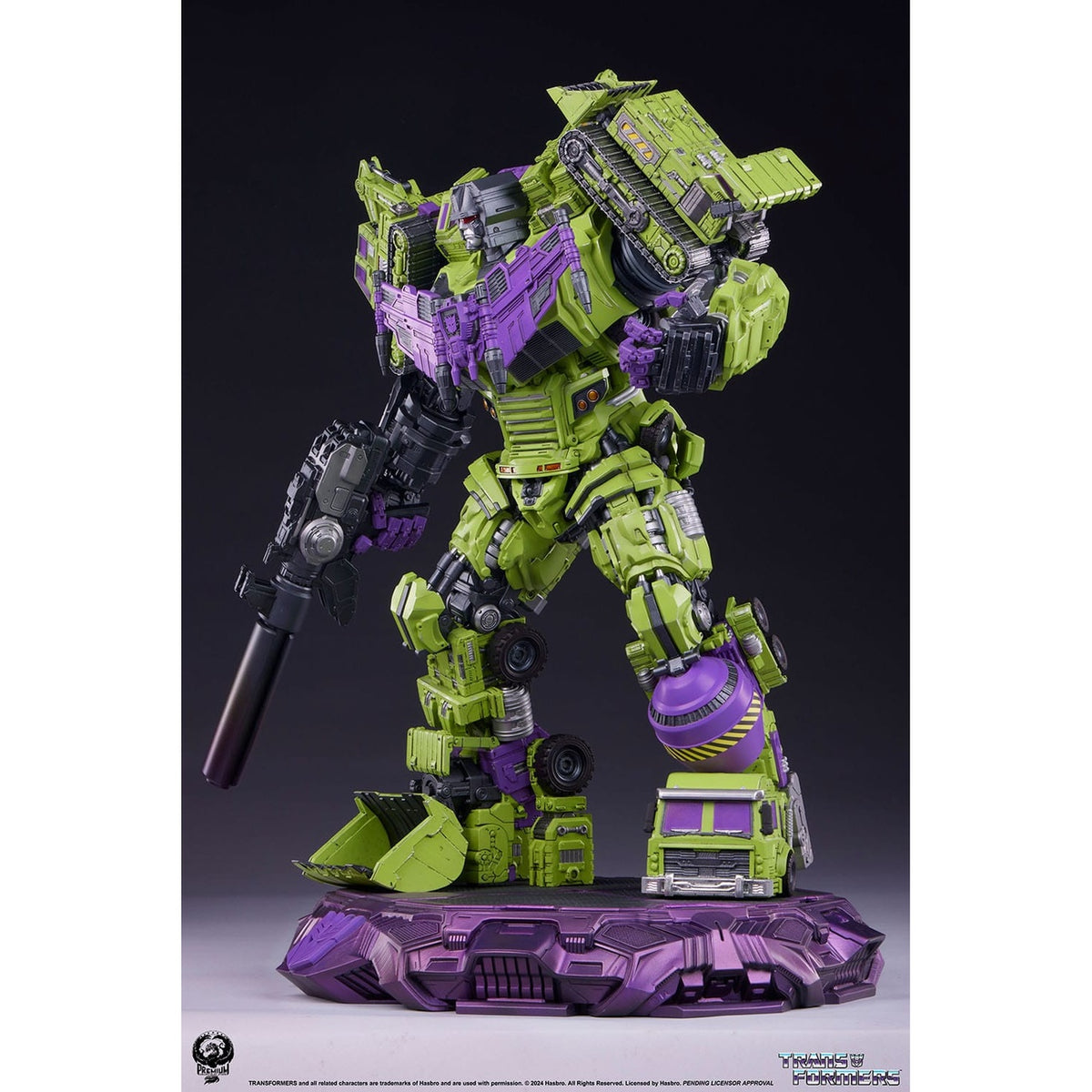 Product image Transformers Museum Scale Statue Devastator 114 cm