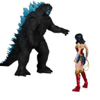 Imagen del producto DC Justice League Monsterverse DC Multiverse Pack de figuras de acción 2-pack Wonder Woman vs Atomic Blast Godzilla 18 cm