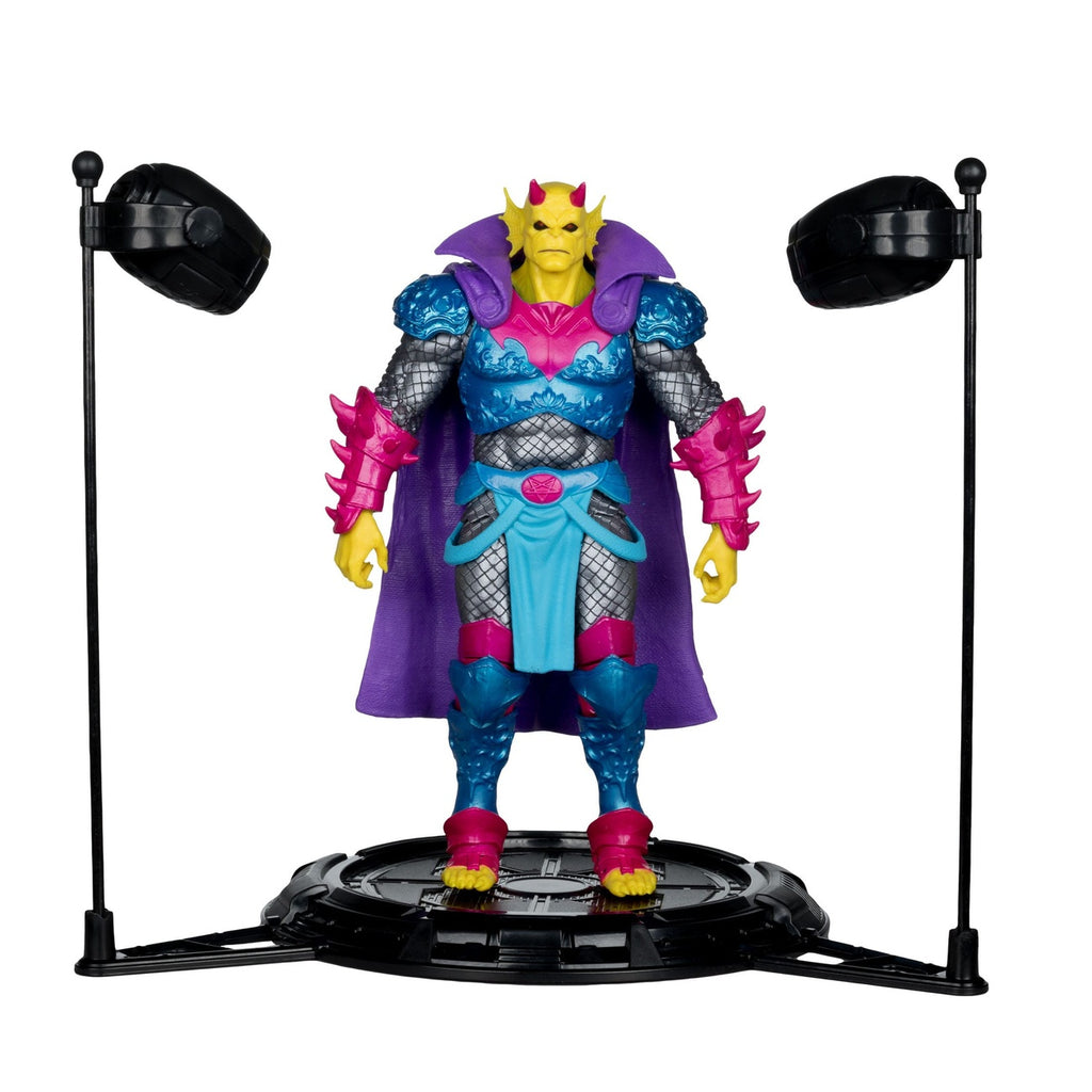 Imagen del producto Figura de acción DC Multiverse The Demon (Demon Knights) Black Light Edition (Gold Label) 18 cm