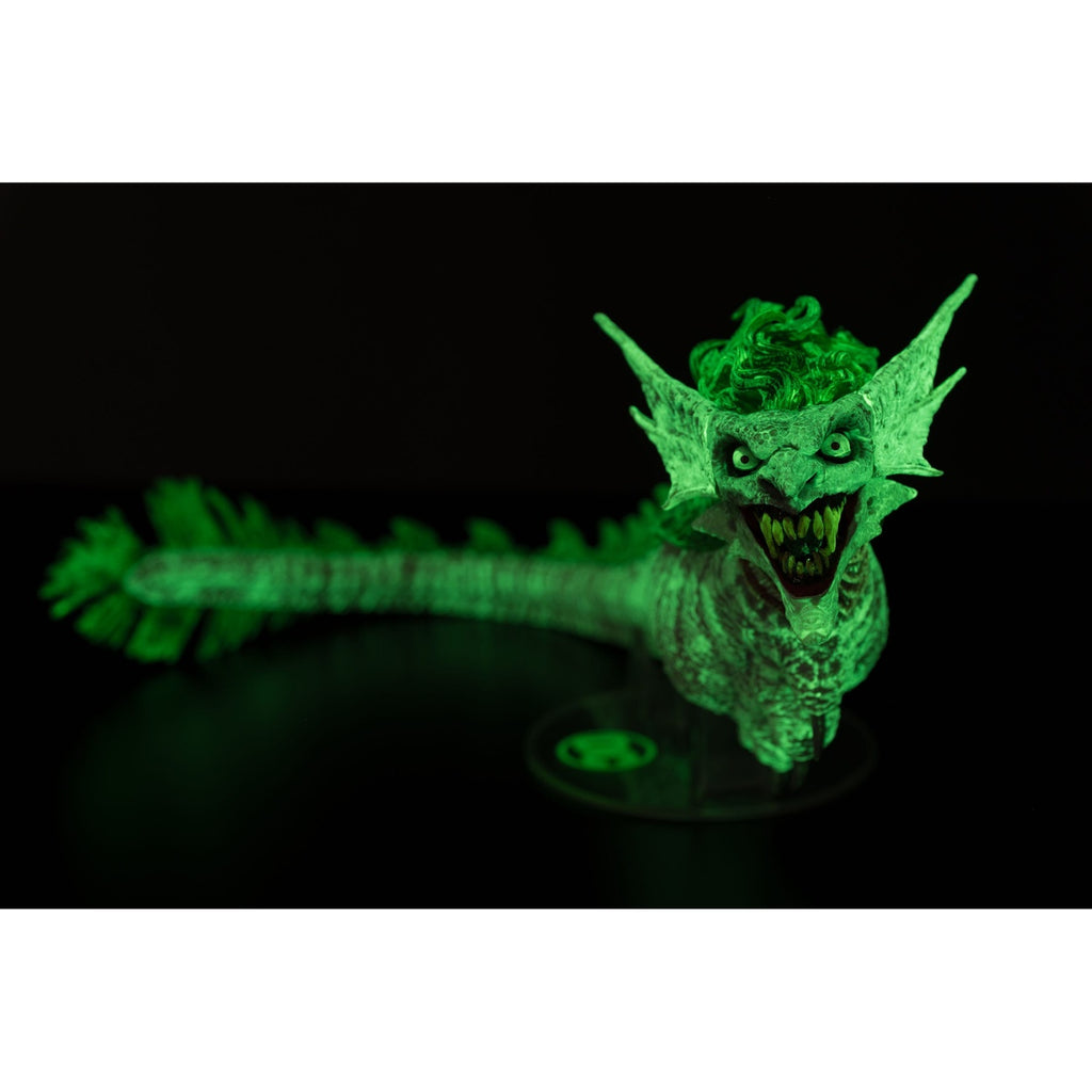 Imagen del producto Dark Nights: Metal DC Multiverse figura de acción The Joker Dragon Glow in the Dark Edition (Gold Label) 25 cm