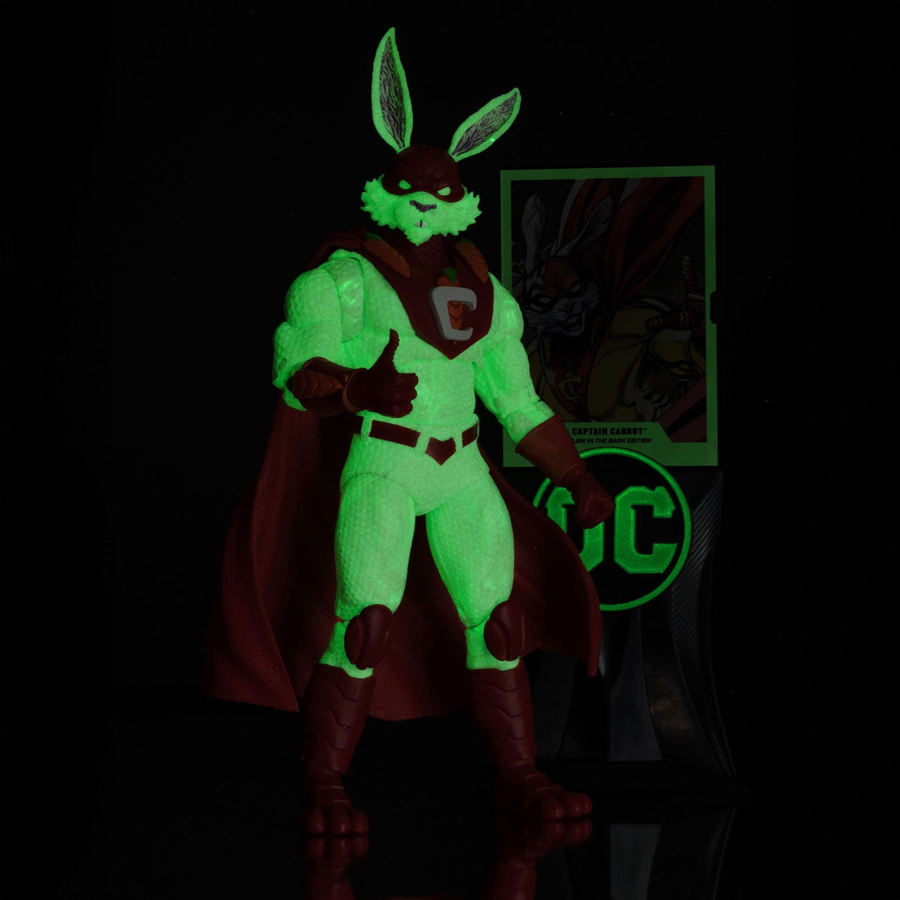 Imagen del producto Figura de acción DC Multiverse Captain Carrot (Justice League Incarnate) Glow in the Dark Edition (Gold Label) 18 cm