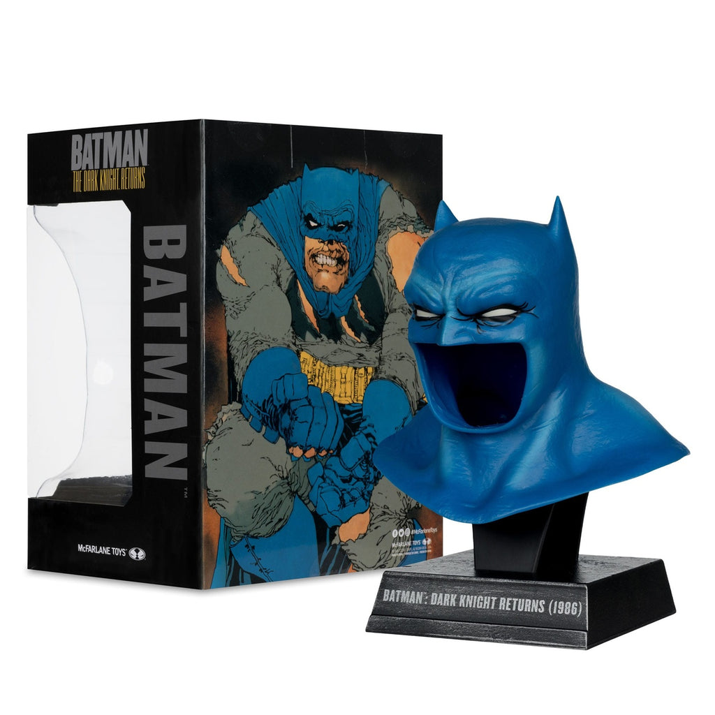 Imagen del producto The Dark Knight Returns DC Direct Mini Réplica 1/3 Máscara de Batman 19 cm