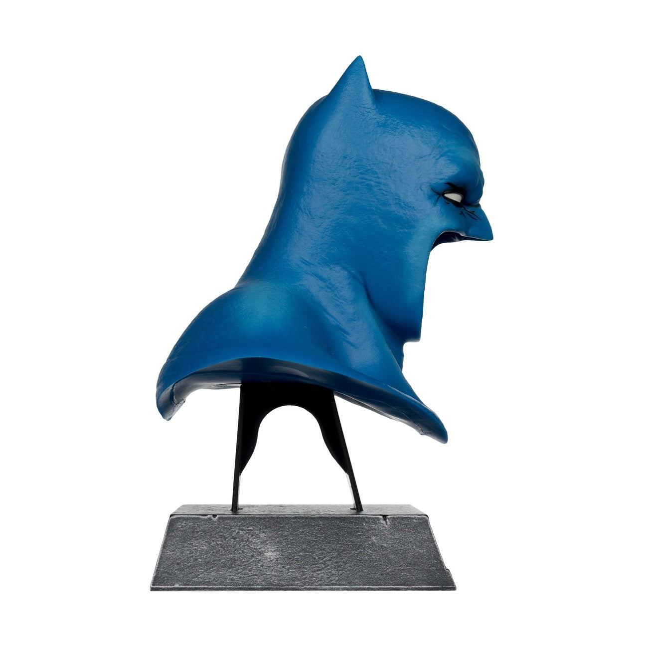 Imagen del producto The Dark Knight Returns DC Direct Mini Réplica 1/3 Máscara de Batman 19 cm