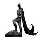 Imagen del producto DC Direct Estatua 1/10 Batman by Bjorn Barends (Black & White) 18 cm