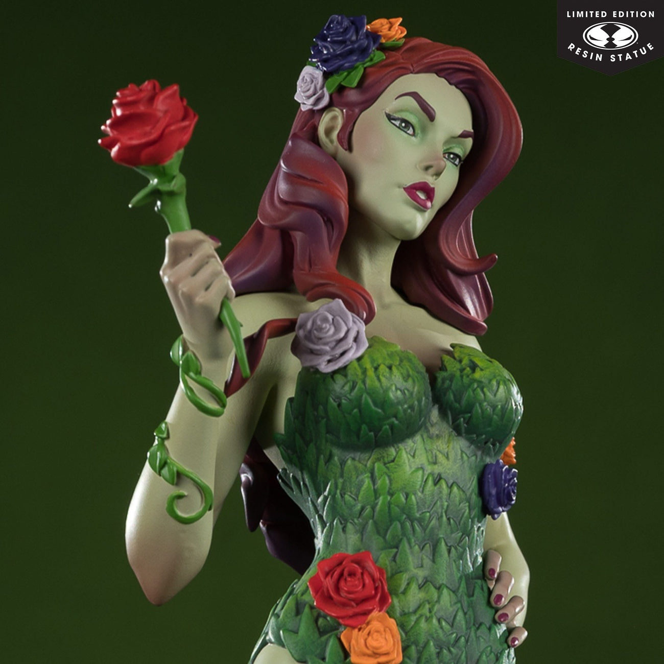 Imagen del producto DC Direct Cover Girls Estatua 1/8 Poison Ivy by J. Scott Campbell 24 cm
