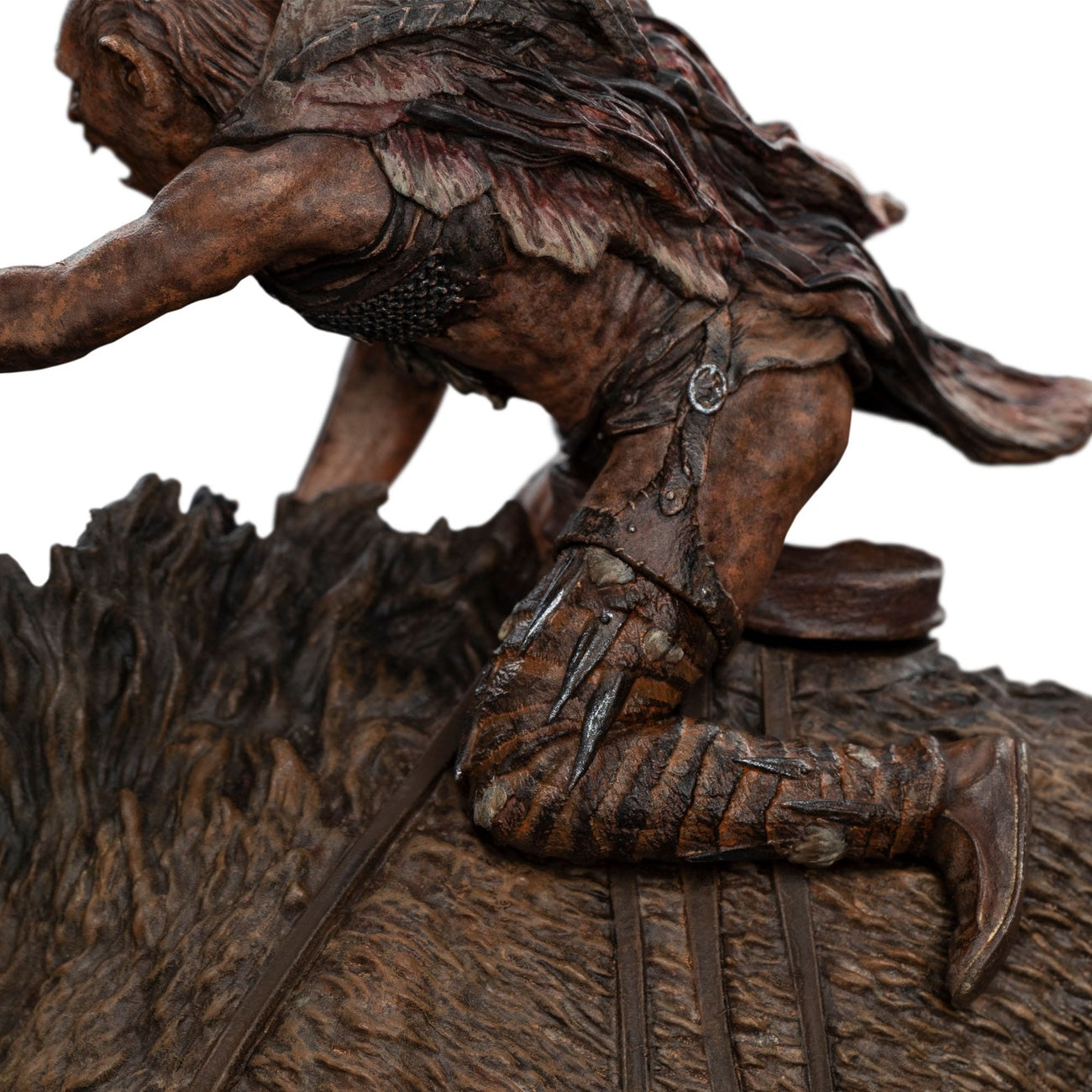 Imagen del producto El Señor de los Anillos mini estatua Sharkû sobre huargo 18 cm