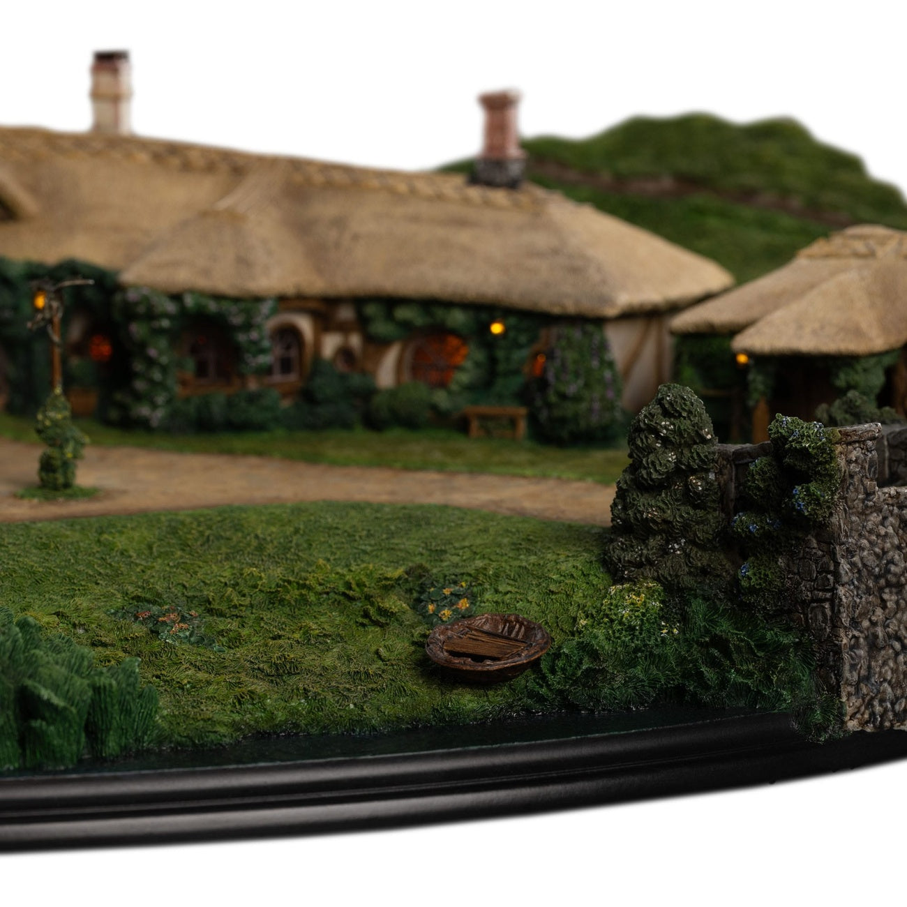 Imagen del producto El Señor de los Anillos Estatua The Green Dragon Inn