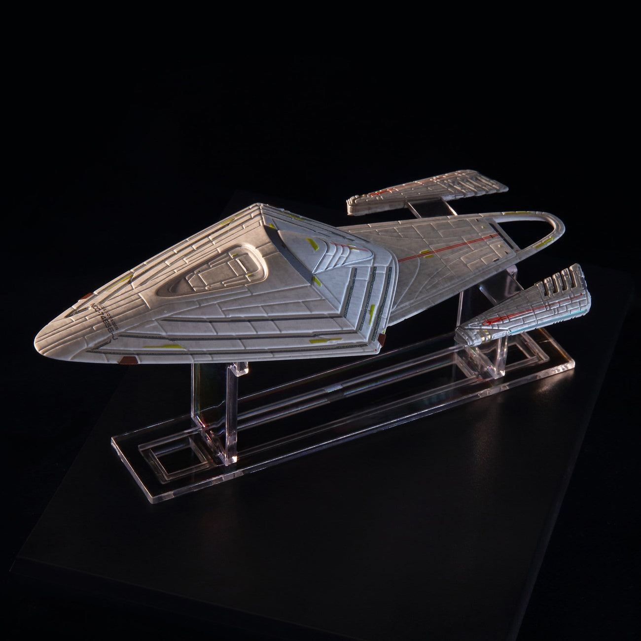 Imagen del producto Star Trek Library Die-Cast U.S.S. Voyager NCC-74656-J 10 cm