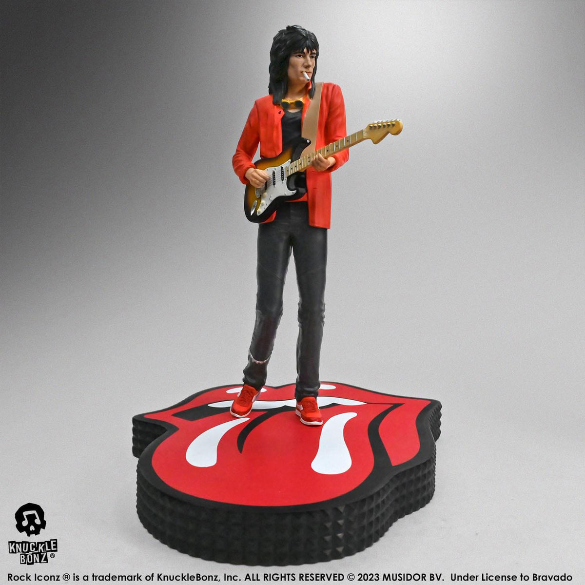 Imagen del producto The Rolling Stones Rock Iconz Estatua Ronnie Wood (Tattoo You Tour 1981) 22 cm