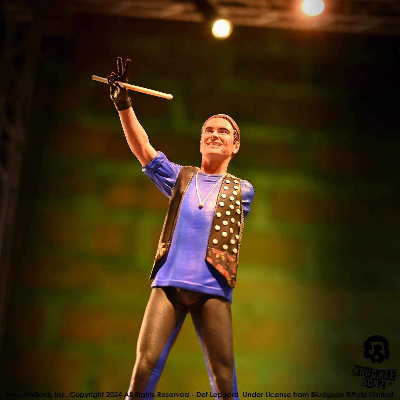 Imagen del producto Def Leppard Estatua Rock Iconz Rick Allen 24 cm