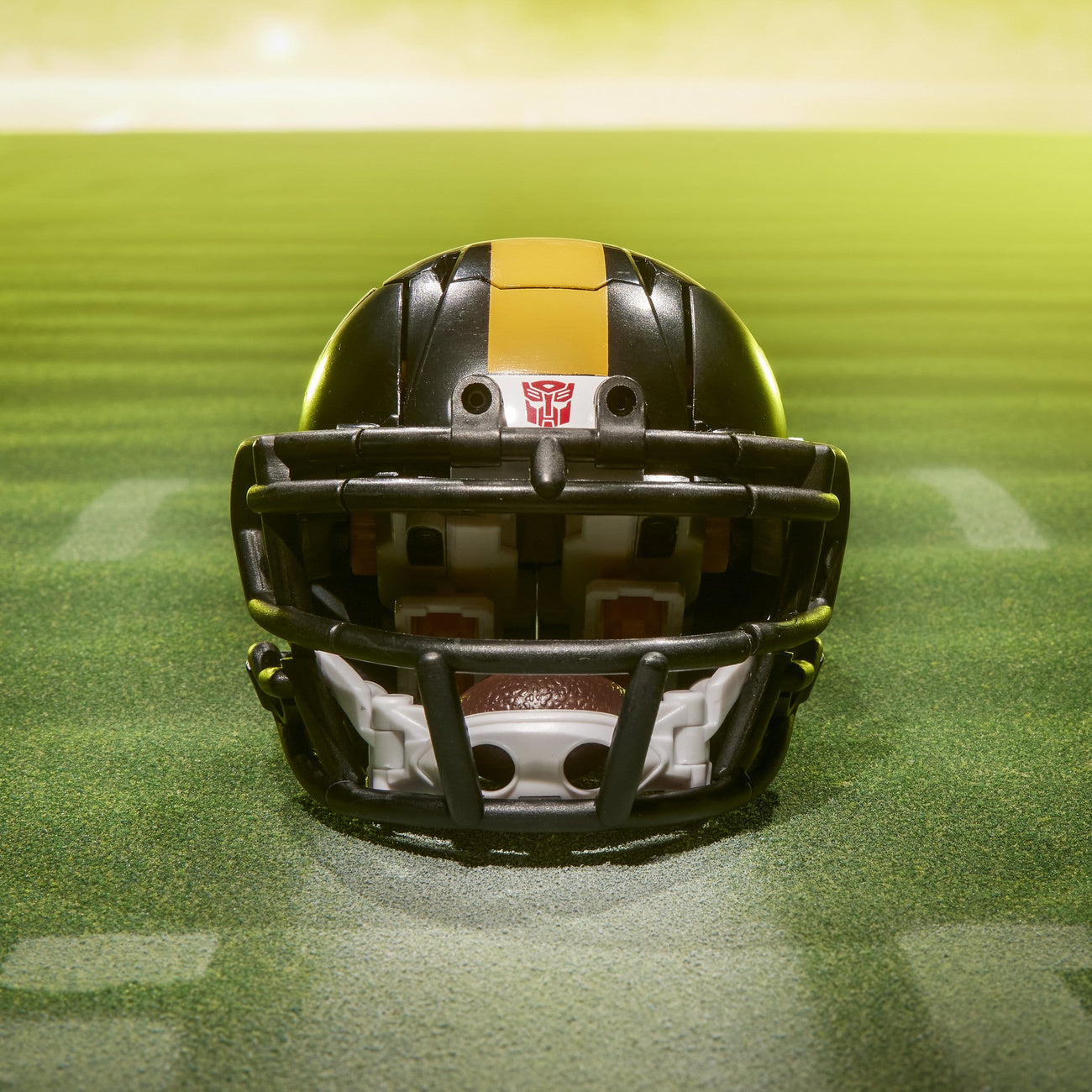Imagen del producto Transformers x NFL Figura de acción Pittsburgh Steelers