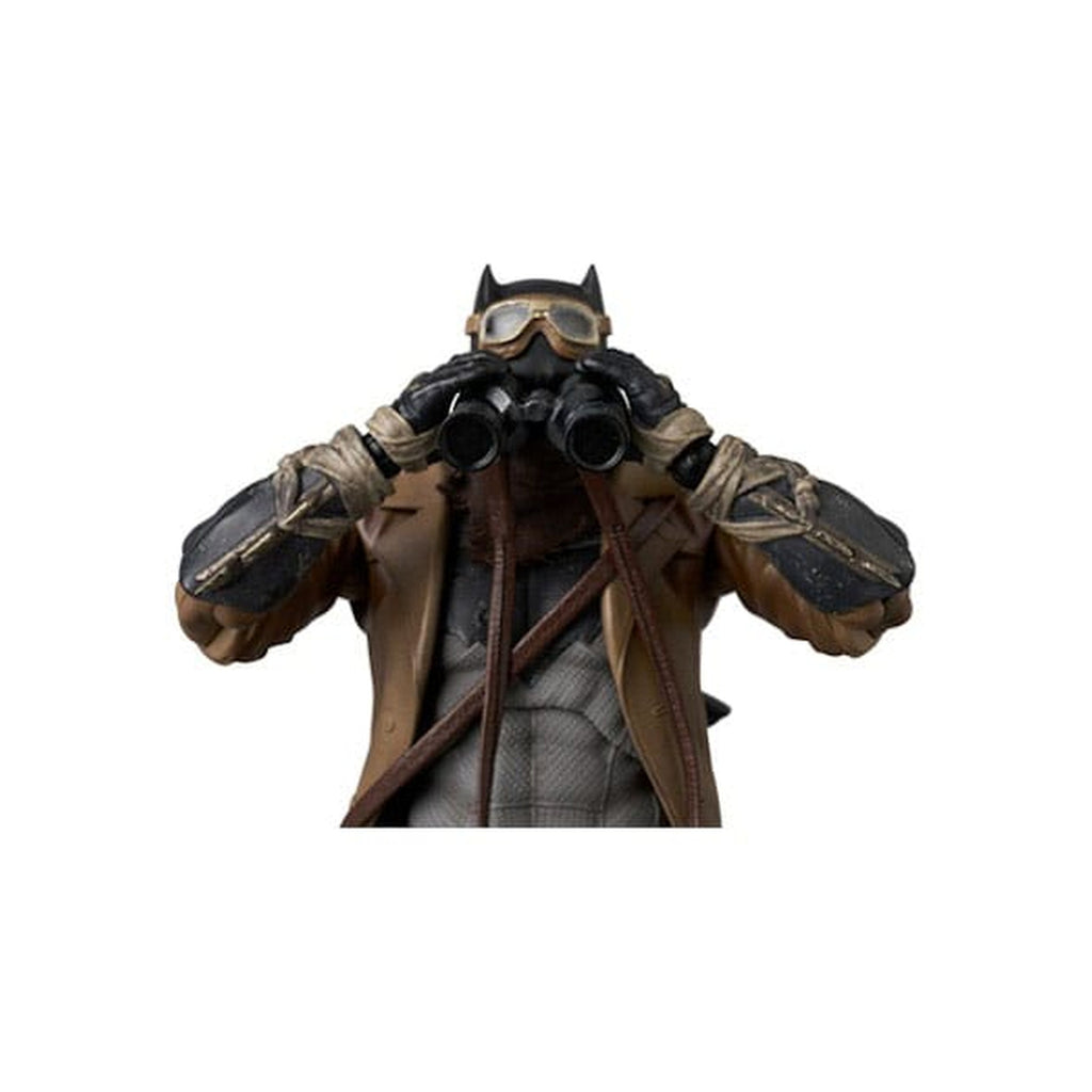 Imagen del producto DC Comics Figura de acción MAFEX Knightmare Batman de Snyder