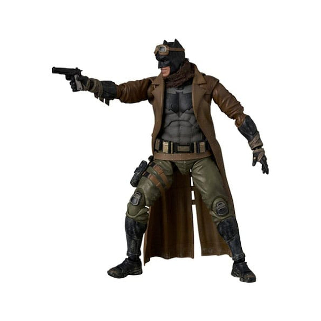 Imagen del producto DC Comics Figura de acción MAFEX Knightmare Batman de Snyder
