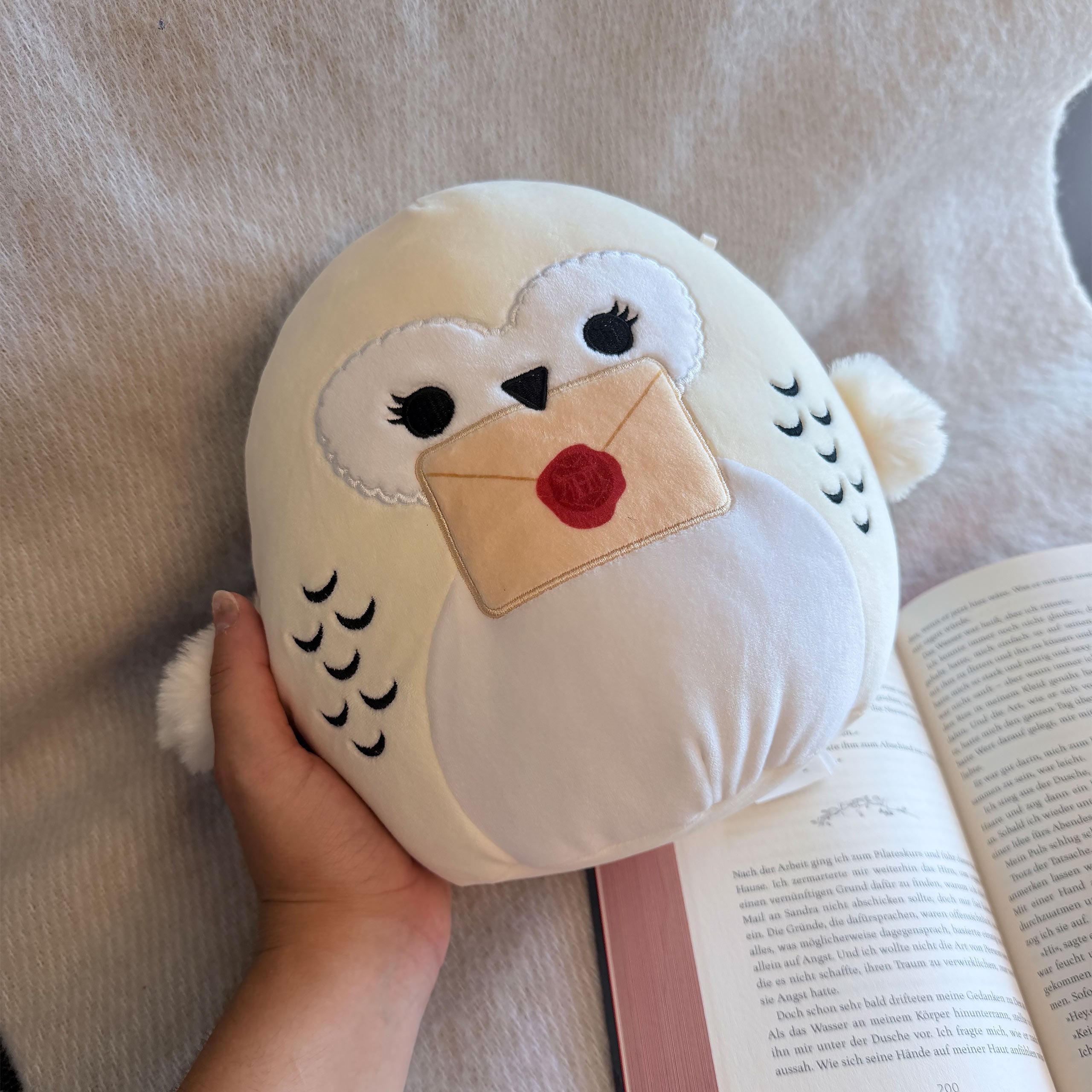 Imagen del producto Hedwig con carta de Hogwarts figura de peluche Squishmallows - Harry Potter
