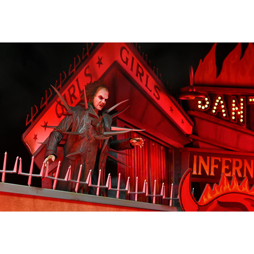 Imagen del producto Beetlejuice (1988) Diorama Trenchcoat with Spikes Inferno