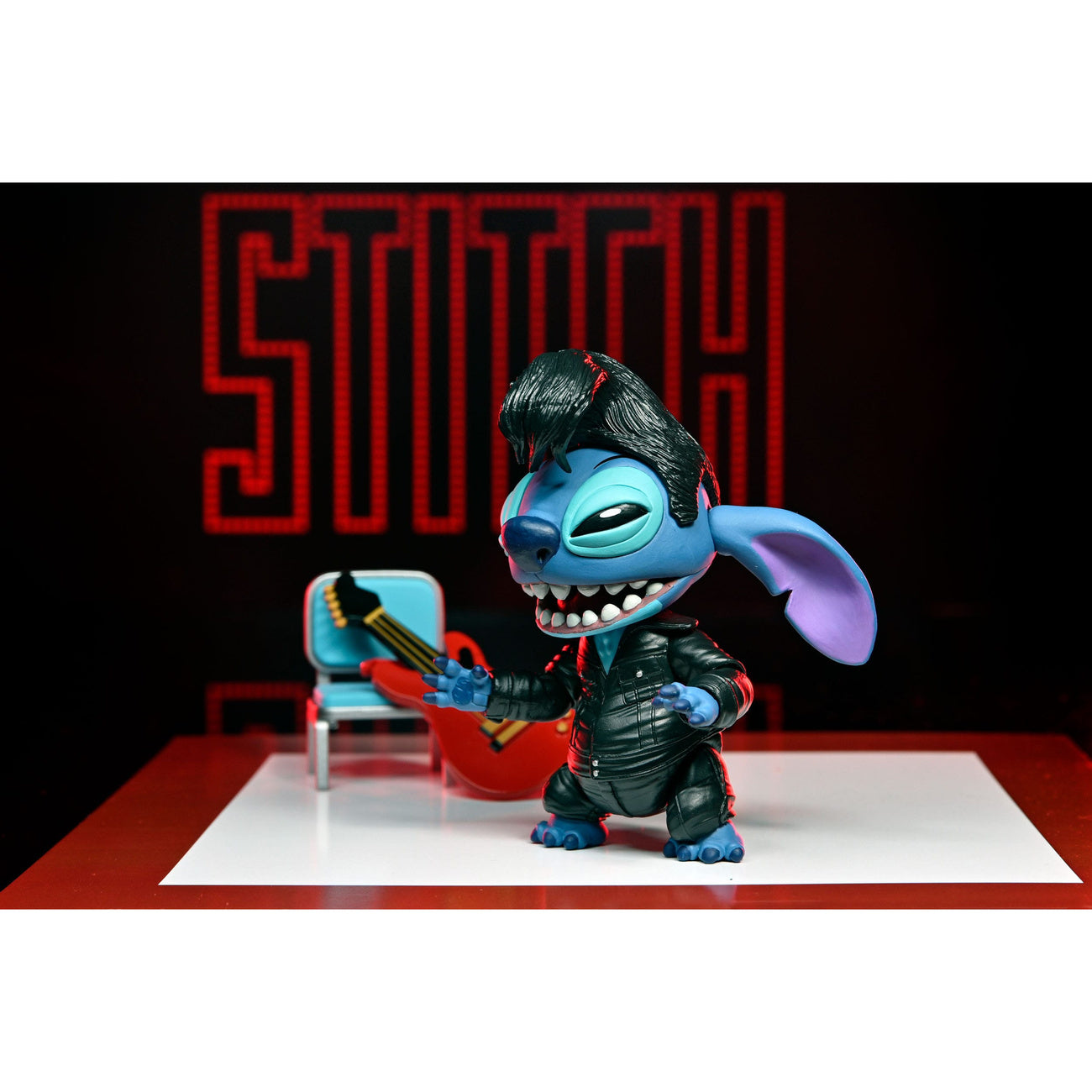 Imagen del producto Lilo & Stitch Figura de acción Ultimate Singer Elvis Stitch 7 cm
