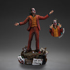 Imagen del producto DC Comics Estatua Art Scale Deluxe 1/10 Joker (Arthur Fleck)