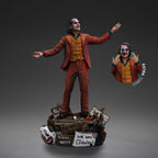 Imagen del producto DC Comics Estatua Art Scale Deluxe 1/10 Joker (Arthur Fleck)