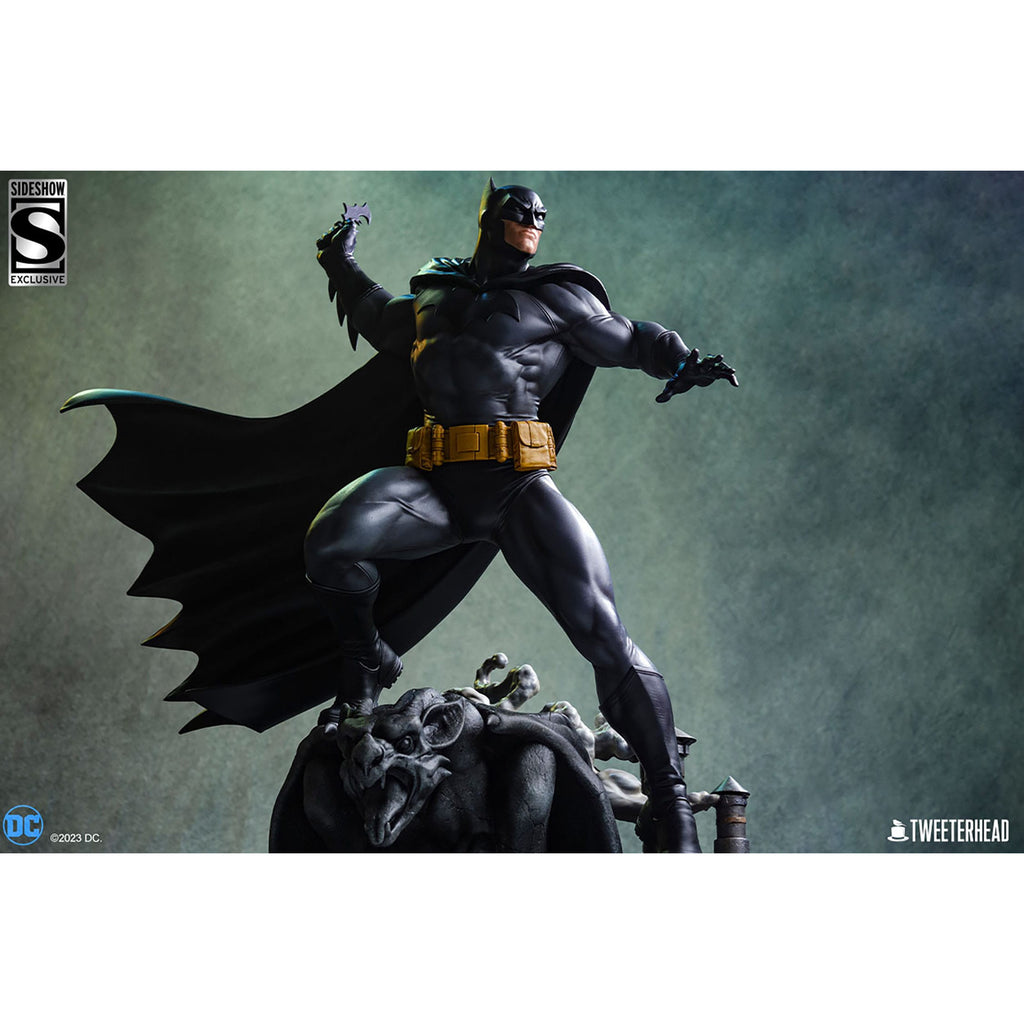 Imagen del producto DC Comics Maquette 1/4 Batman (Edición Black and Gray) 66 cm