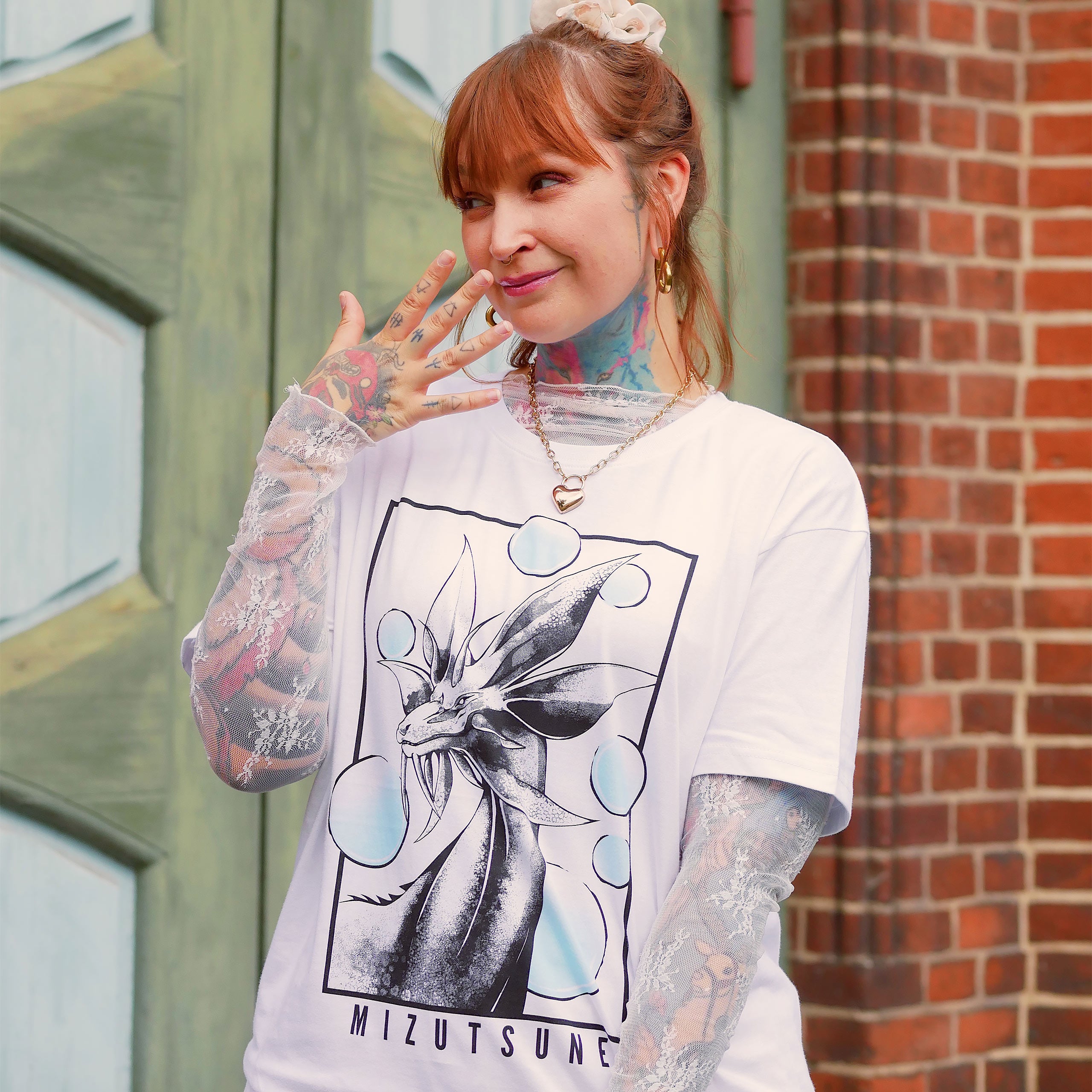 Imagen del producto Camiseta Mizutsune blanca para fans de Monster Hunter