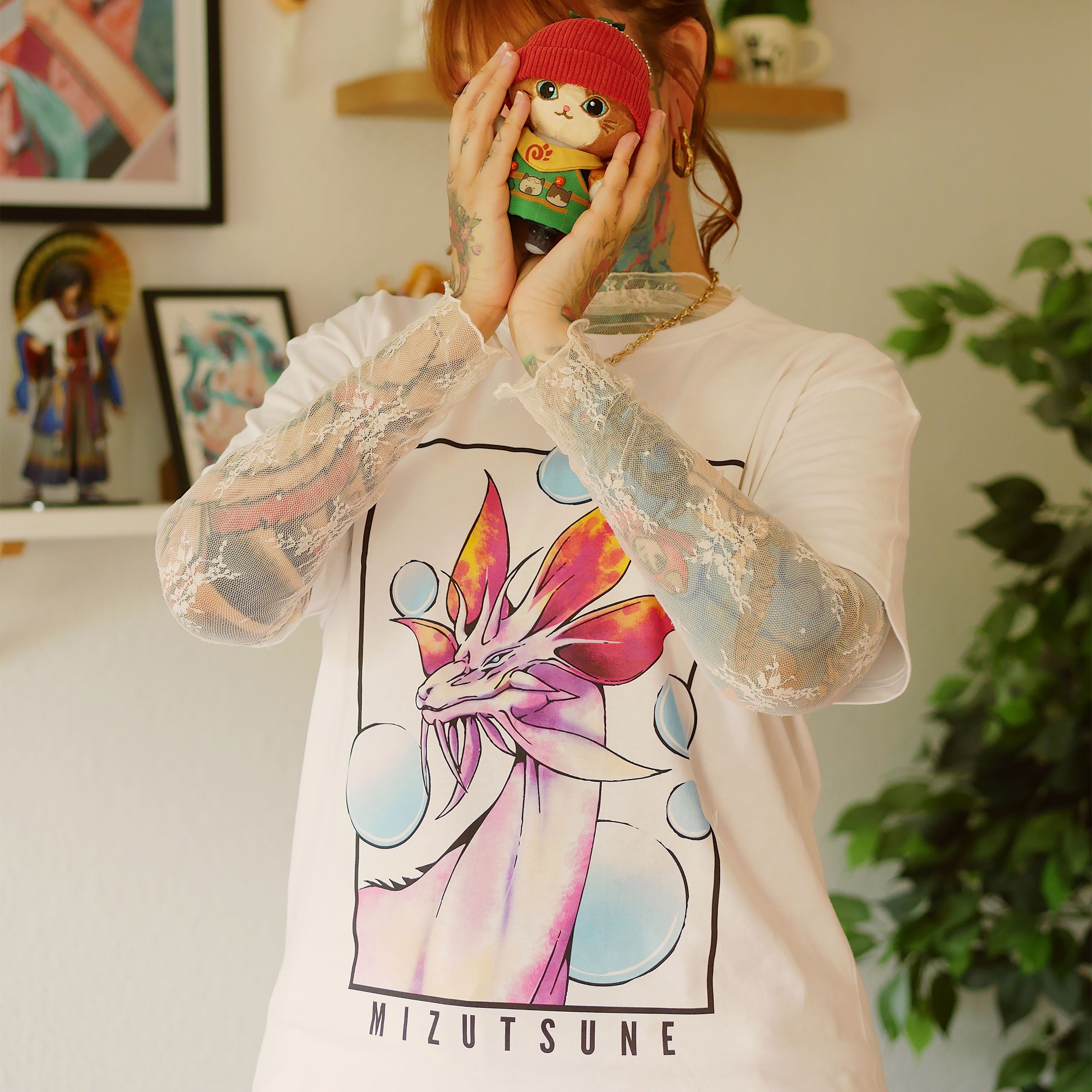 Imagen del producto Camiseta Mizutsune blanca edición limitada para fans de Monster Hunter