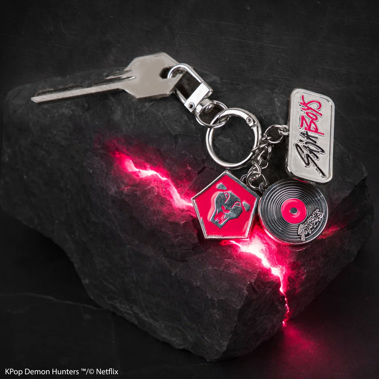 Imagen del producto Llavero con charm de KPop Demon Hunters Saja Boys