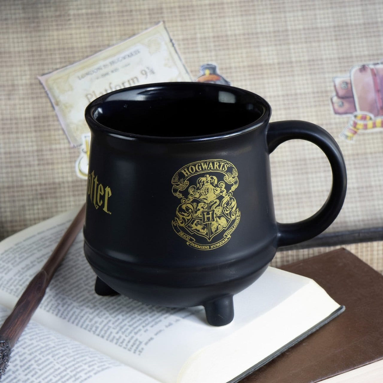 Imagen del producto Harry Potter Taza Caldero Escudo de Hogwarts 560 ml