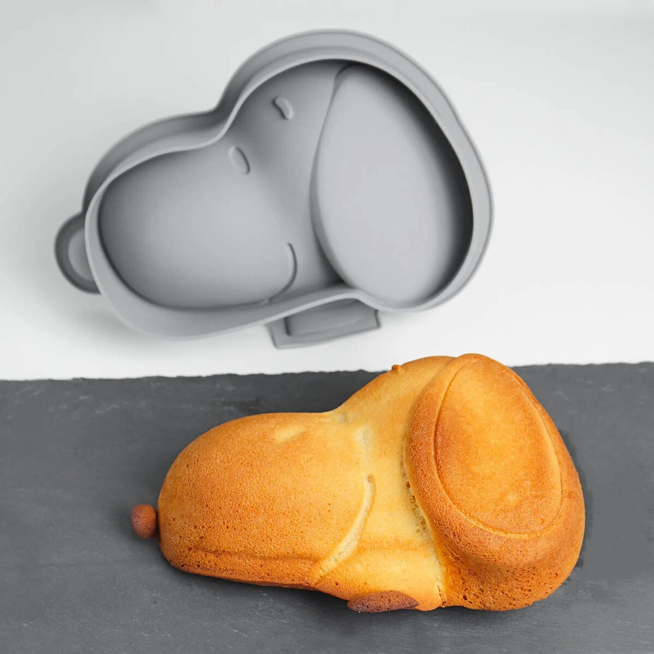 Imagen del producto Molde de silicona Peanuts Snoopy gris