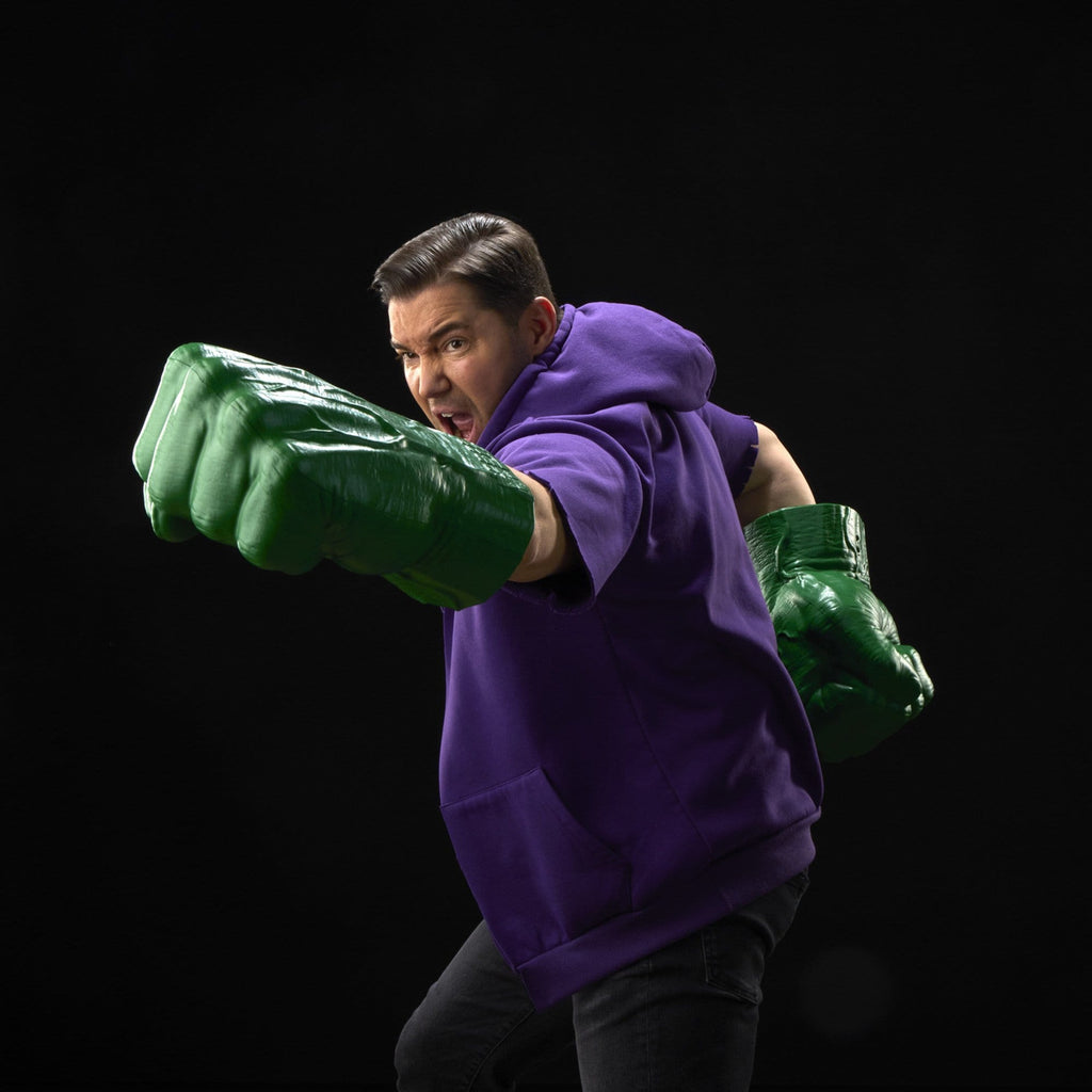 Imagen del producto The Incredible Hulk Marvel Legends Puños Premium de Roleplay