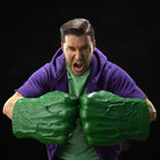 Imagen del producto The Incredible Hulk Marvel Legends Puños Premium de Roleplay