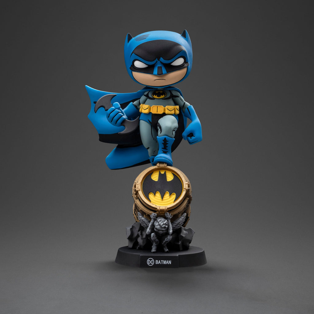 Imagen del producto Figura de PVC Mini Co. Batman on Bat-Signal (Variante azul)