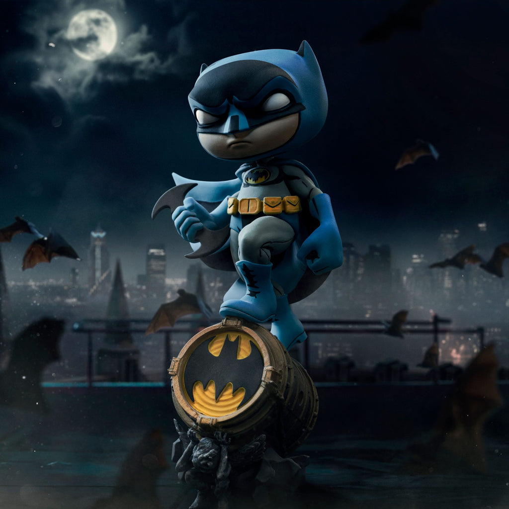 Imagen del producto Figura de PVC Mini Co. Batman on Bat-Signal (Variante azul)