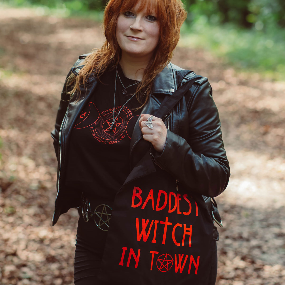 Imagen del producto Bolsa de tela Baddest Witch in Town para fans de American Horror Story