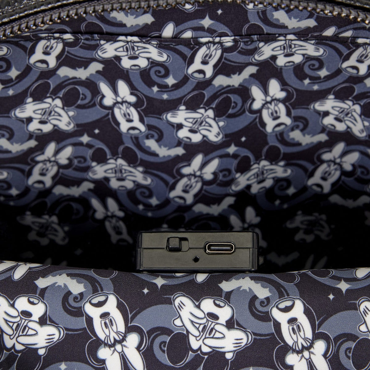Produktbild Mickey & Minnie by Loungefly Mini Rucksack Ghost Light Up